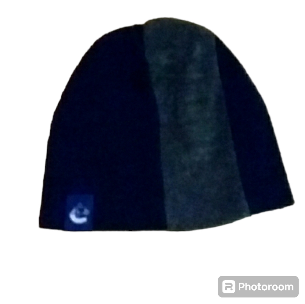 CANUCKS Boys Youth Toque
